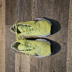 Womens size 9 nike air zoom